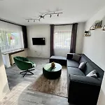 Apartment Haus Leo *