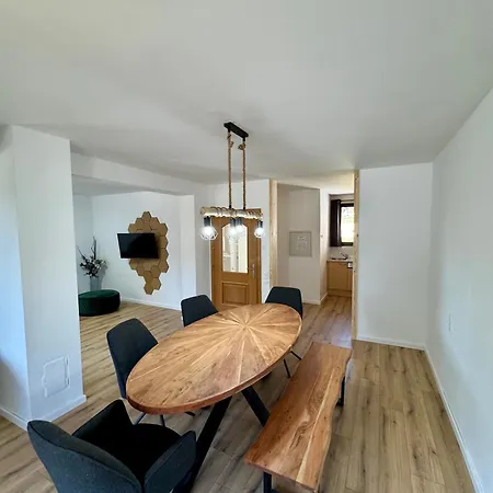 Apartment Haus Leo
