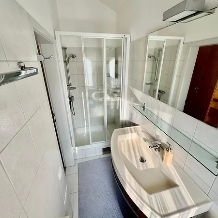 Apartment Haus Leo *